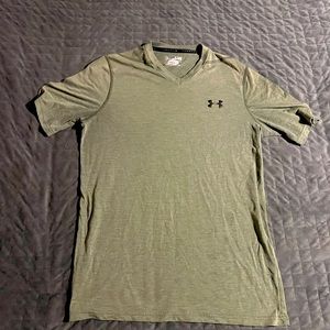 Under Armour V neck threadborne shirt